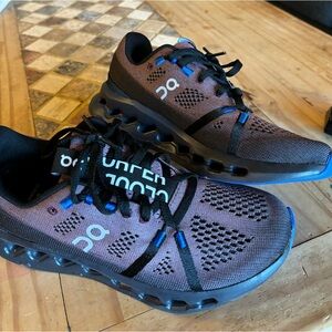 On cloud running shoes size 7 worn once